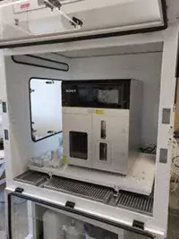 SONY SH800 Cell Sorter. The cell sorter has 4 lasers (488, 561, 638 and 405 nm) and can do 2-way sorting to tubes or sorting to plates, including index sorting. Detection allows for up to 6 different fluorochromes. This instrument is in a Class 2 BioSafet