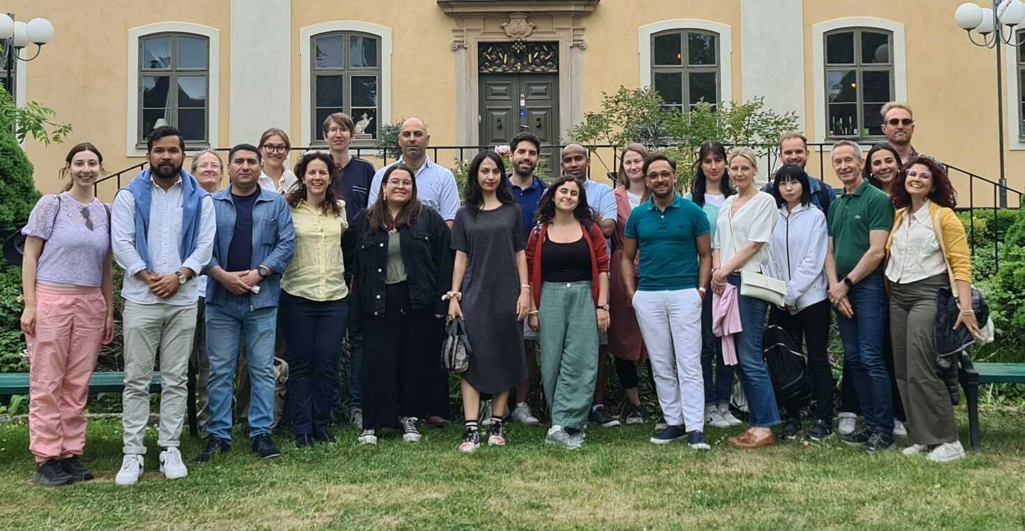 Seks videolarini yashirin kamera kuzatuvi