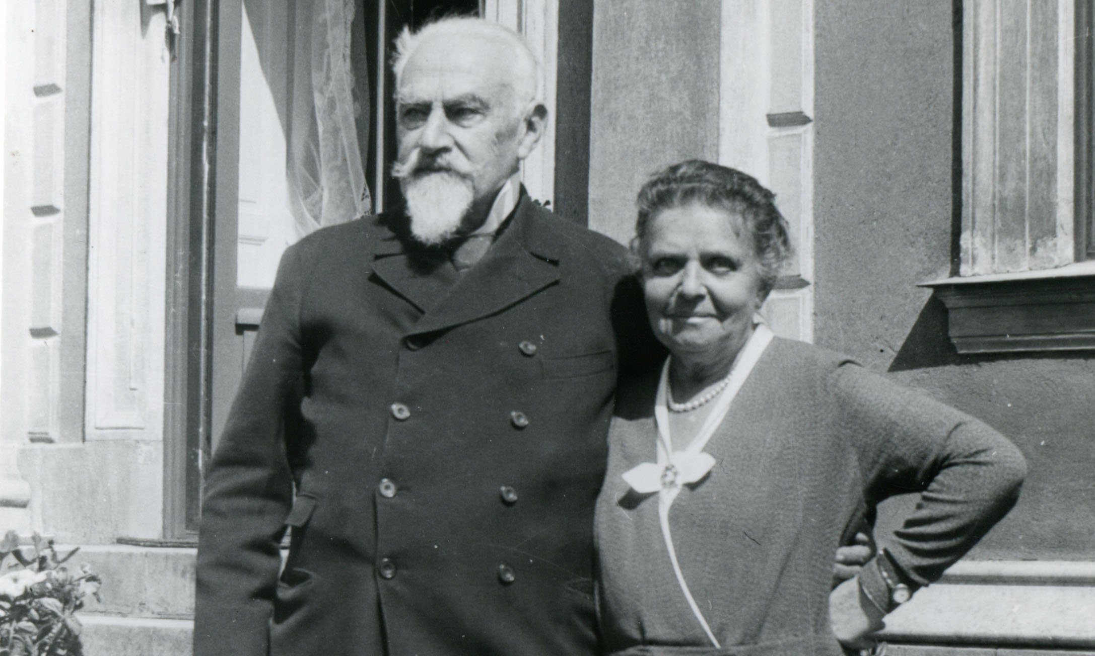 Makarna Knut och Alice Wallenberg bildade sin stiftelse 1917 för att stödja projekt med nytta för Sverige. Idag är stiftelsen landets största privata forskningsfinansiär. Foto: KAW.