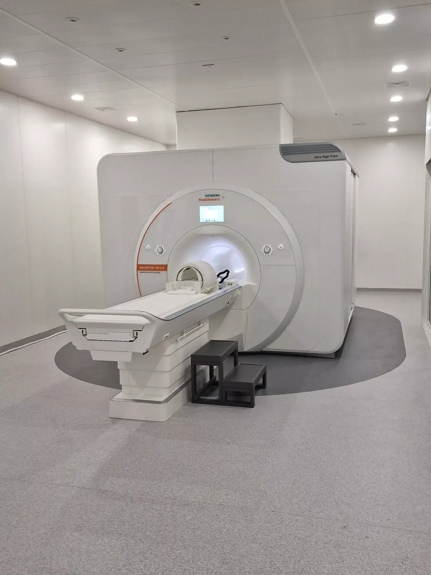 MRI scanner in the MR Center core facility