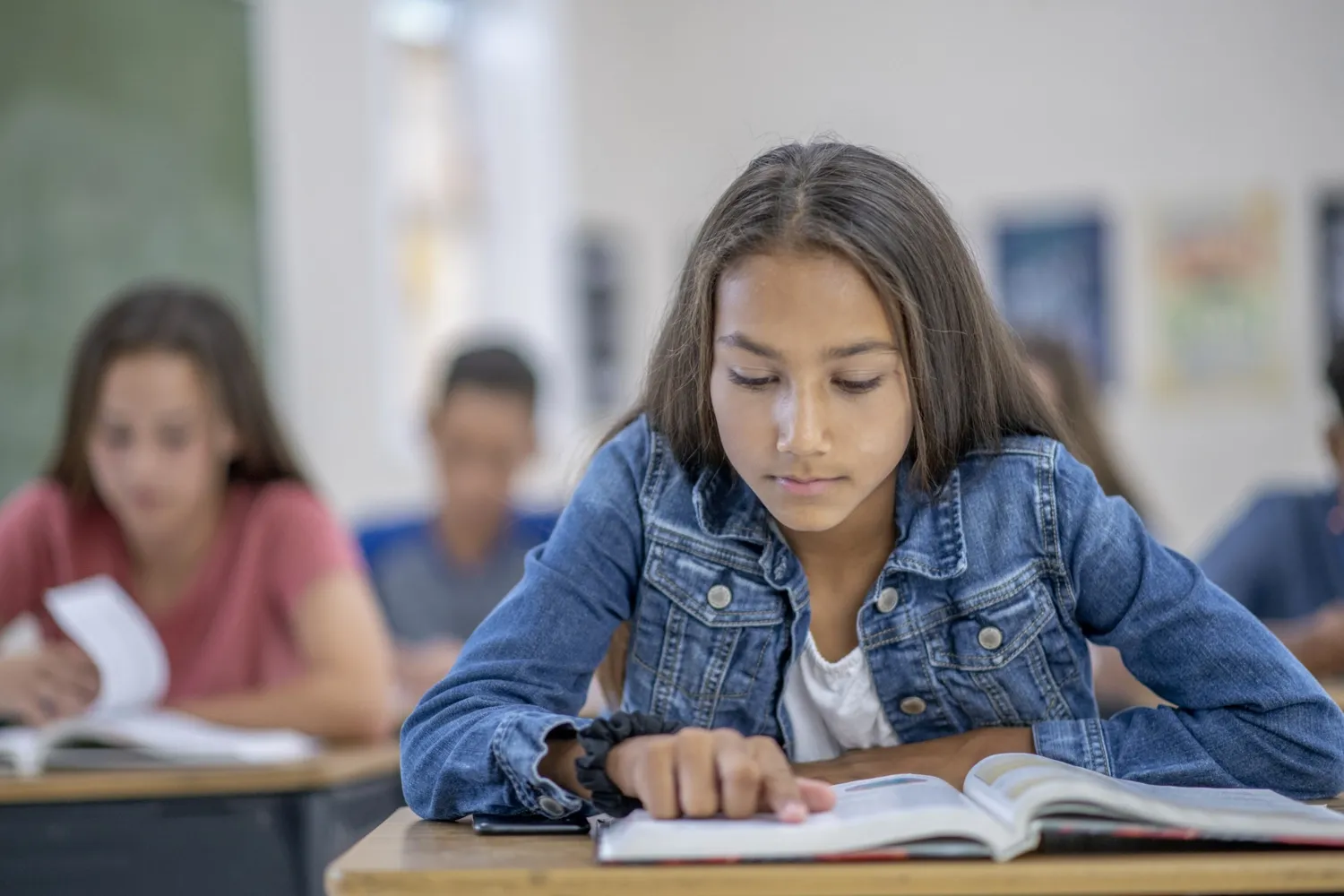 Portrait of girl reading