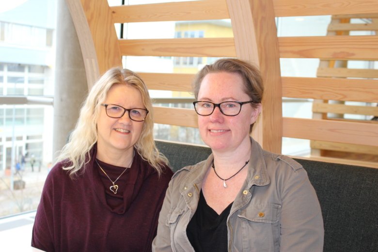 äivi Vejby and Annika Larsson, study counsellors at NVS sitting in the department's learning environment