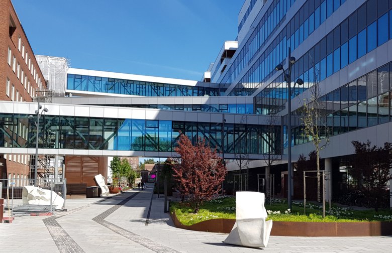 Bioclinicum and Karolinska University Hospital, Akademiska stråket