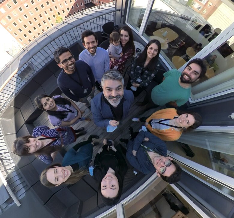 Clockwise starting from the baby: Rebeca Cardoso, Francisca Castillo, Rodrigo Morales, Chiara Zagami, Gustavo Monasterio, Xinxin Luo, Chiara Sorini, Jennifer Fransson, Sanghita Benerjee, Srustidhar Das, Oscar Diaz, Eduardo Villablanca.