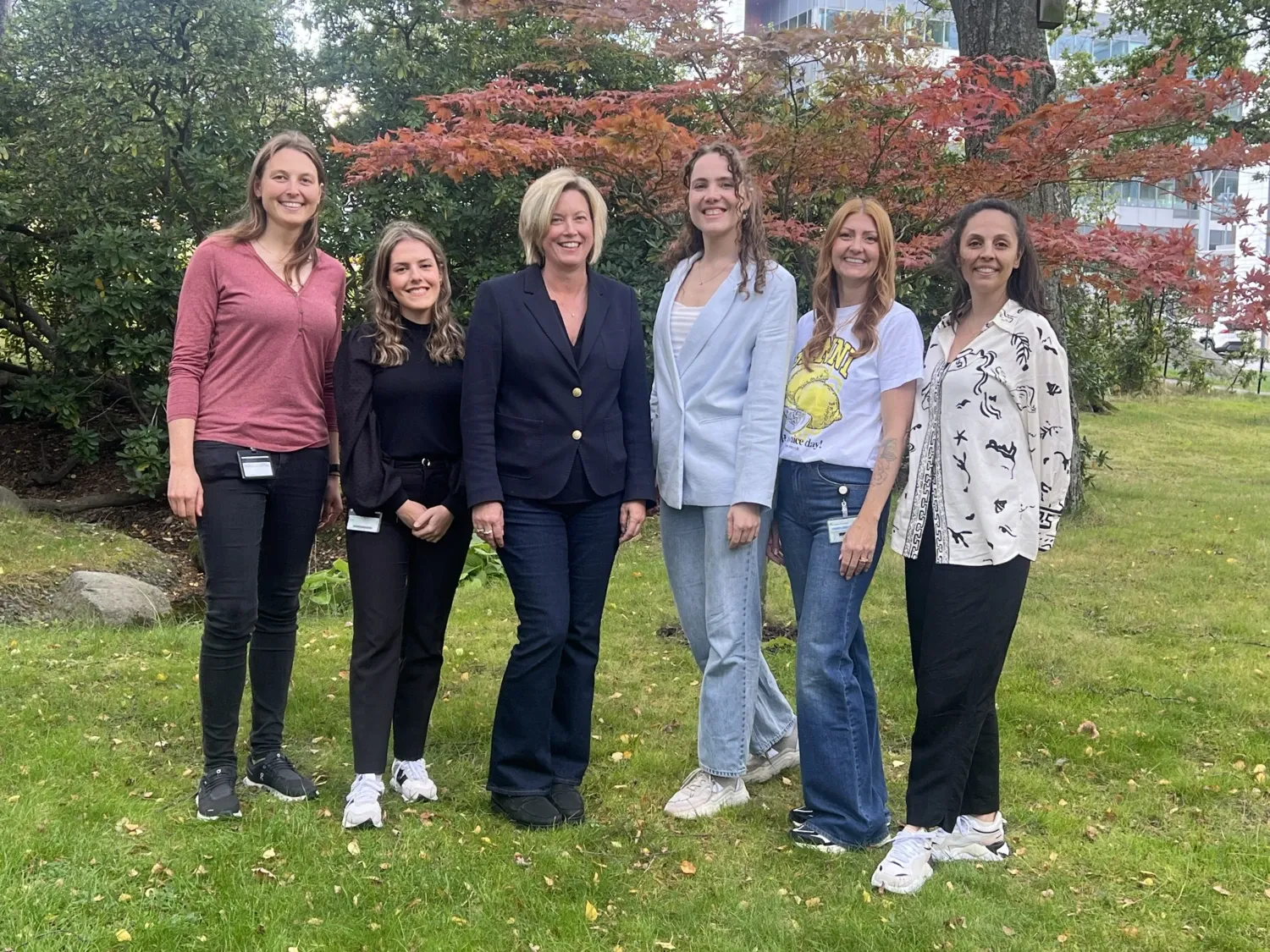 Research group Susanne Gabrielsson in the park.