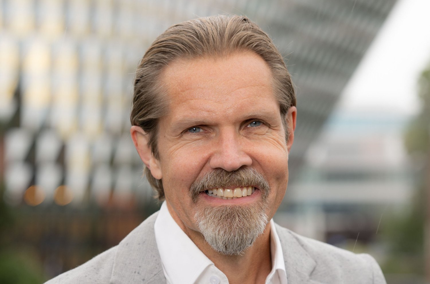 Porträttfoto av professor Sven Bölte.