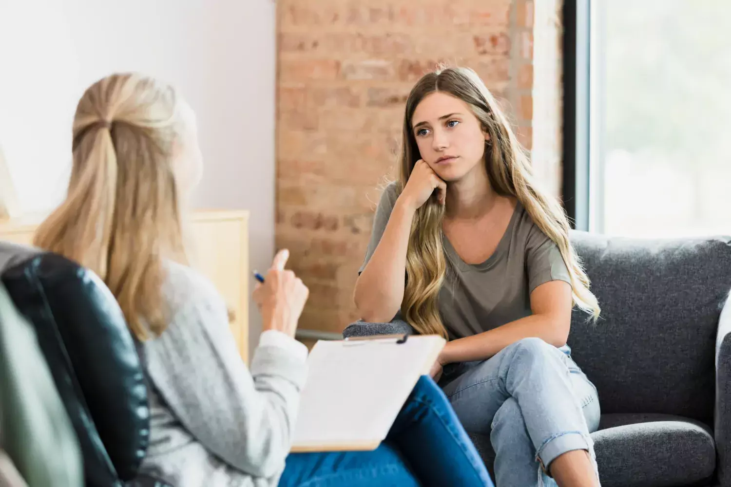 A young woman at therapy