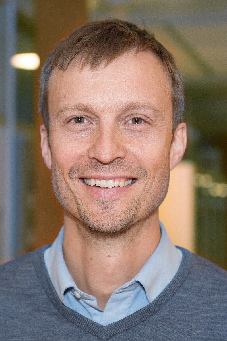 Portrait of Dr. Erik Melén.