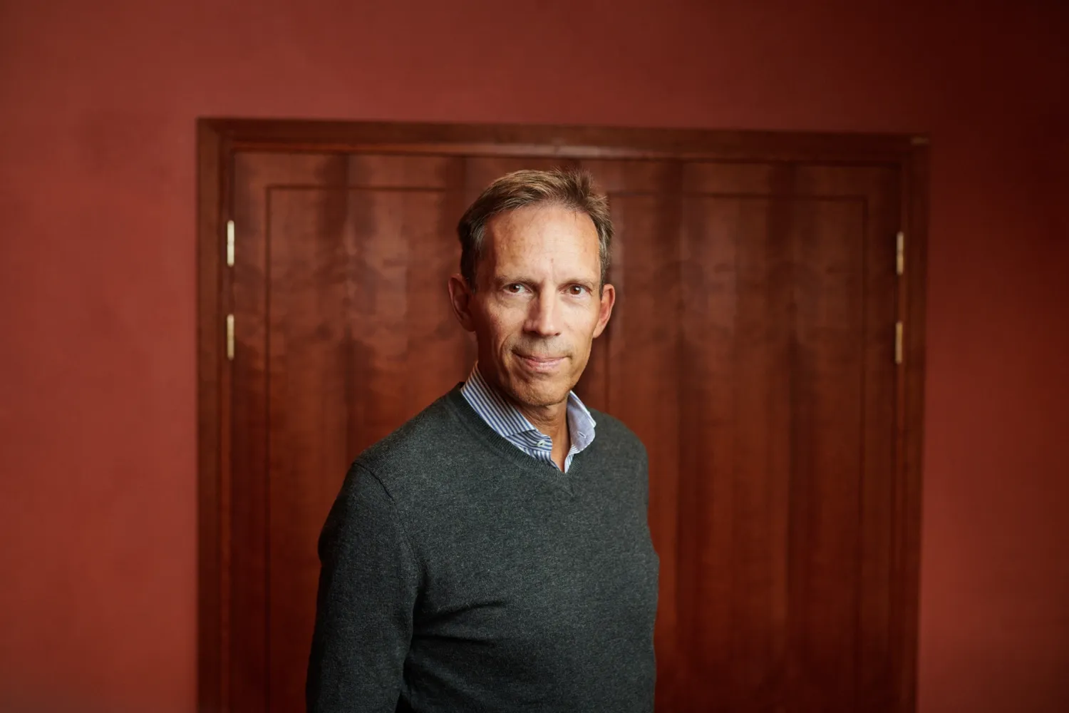 Portrait of Thomas Perlmann in Nobel Forum.