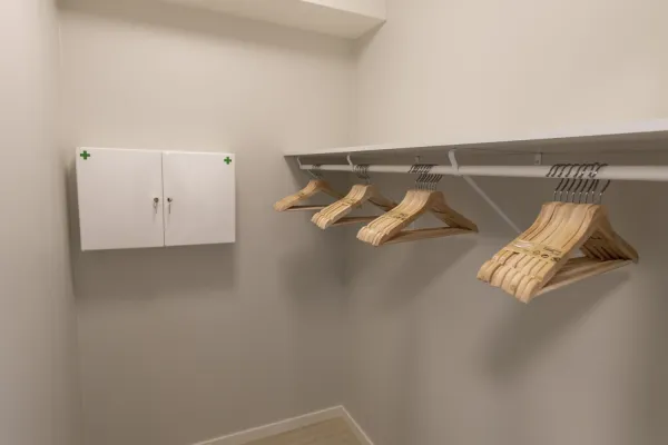 Walk-in closet, KI Residence Solna