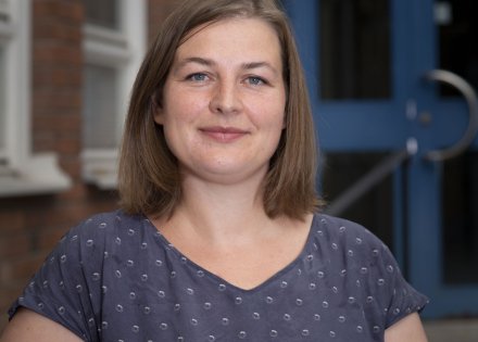 Portrait of Janina Seubert, outside on campus Solna.