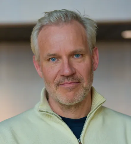 Portrait of professor Ronny Wickström