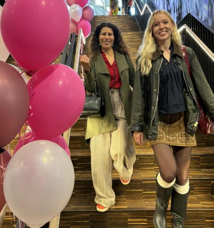 The student representatives participated in the fair
