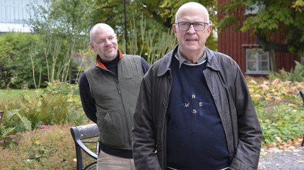 Andreas Andersson och professor Tomas Olsson