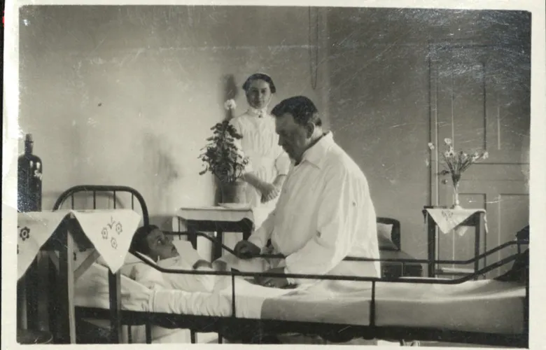 Patient with Spanish Flu, Swedish Hospital, 1918.